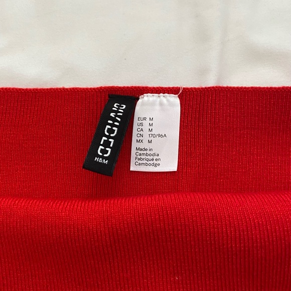 Tube top style shirt with shoulderless sleeves - Picture 3 of 3